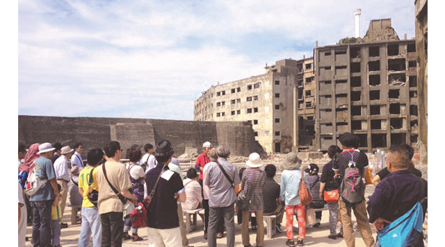 専門ガイドによるご案内